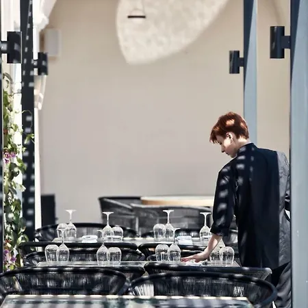 Katikies Garden Santorini - The Leading Of The World