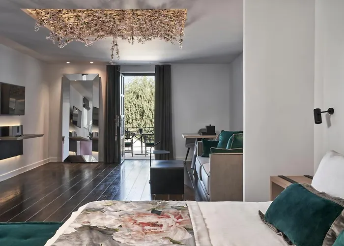 Katikies Garden Santorini - The Leading Of The World Hotel