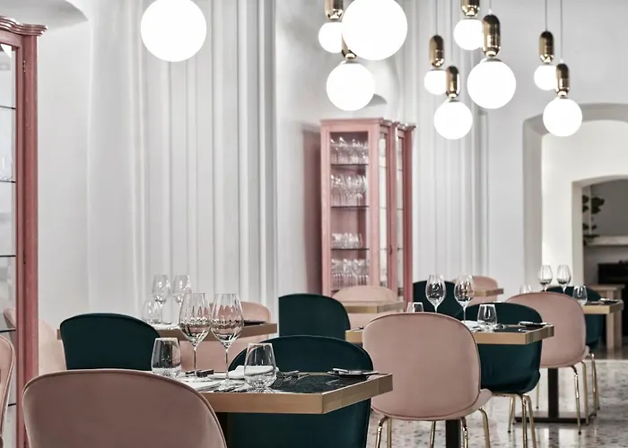 מלון Katikies Garden Santorini - The Leading Of The World 5*